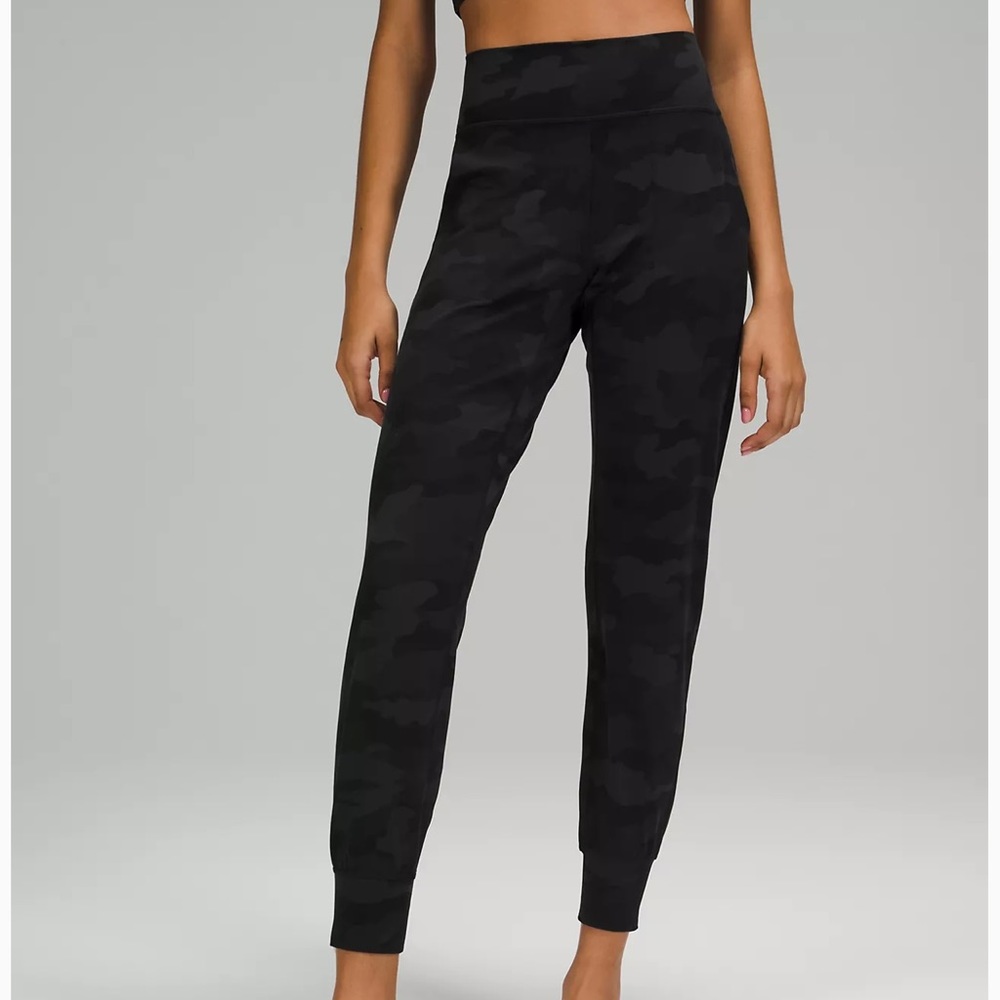 Lululemon Align joggers size 6